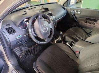 223806 centralita motor 8200619409 renault megane