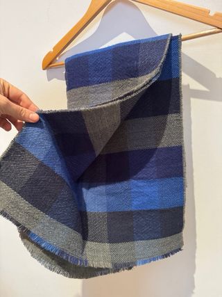 Bufanda Purificación García cuadros azul/gris