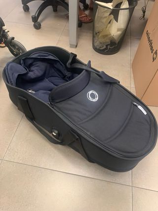 Cochecito Bugaboo de bebé con estampado geométrico