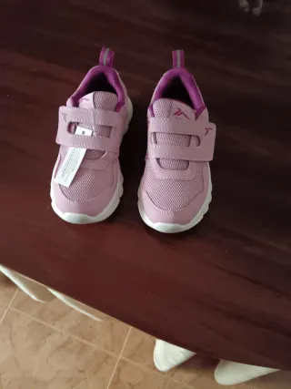 Zapatillas deportivas niña talla 28
