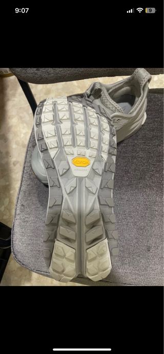 Zapatillas Altra Olympus 6 Gris