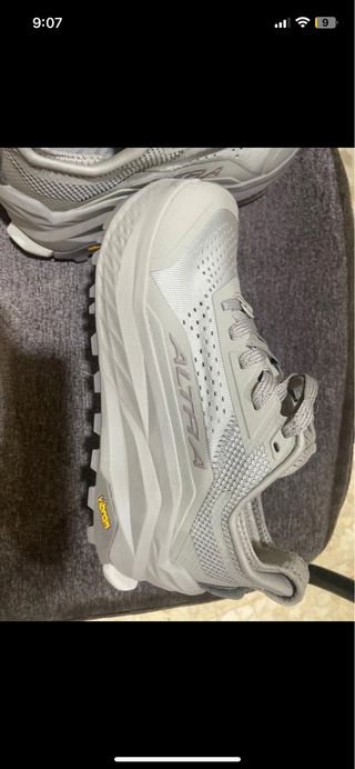 Zapatillas Altra Olympus 6 Gris