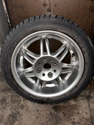 Llantas Momo Racer con Neumáticos