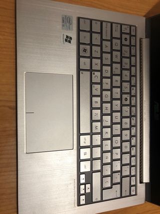Portátil ASUS Zenbook UX21E Plata