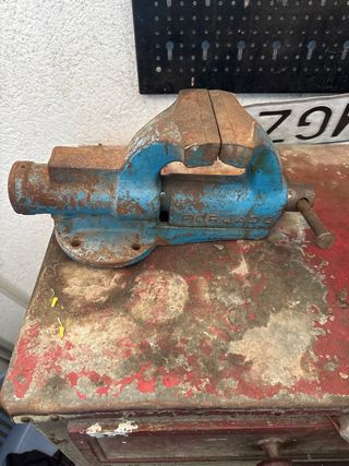 Tornillo de banco Irimo 100