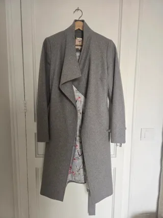 Abrigo Ted Baker gris