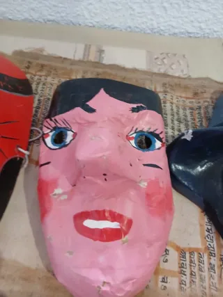 3 Máscaras Vintage Pintadas a Mano