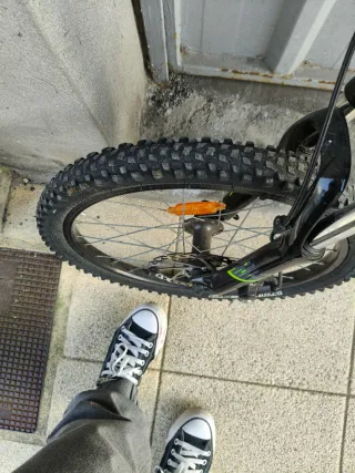 Bicicleta infantil Rockrider roja