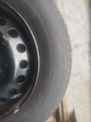 Rueda de repuesto nueva sin usar