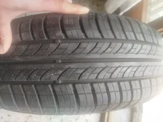 Rueda de repuesto nueva sin usar