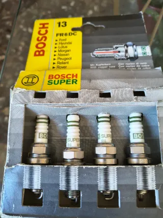4 Bujías Bosch FR6DC Nuevas