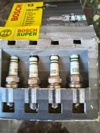 4 Bujías Bosch FR6DC Nuevas