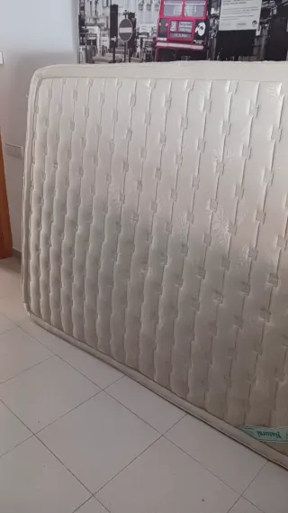 Colchón en perfecto estado.