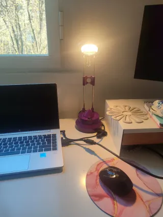 Flexo de mesa ajustable morado