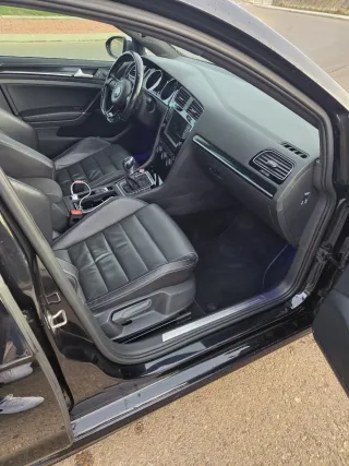 Volkswagen Golf  r300 dsg 2016