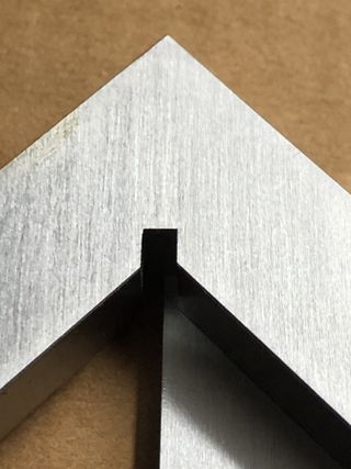 ESCUADRA BUSCA CENTROS MILIMETRADA 150x200mm.