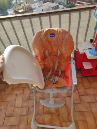 Trona Chicco naranja hojas