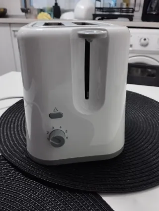 Tostadora Carrefour Blanca