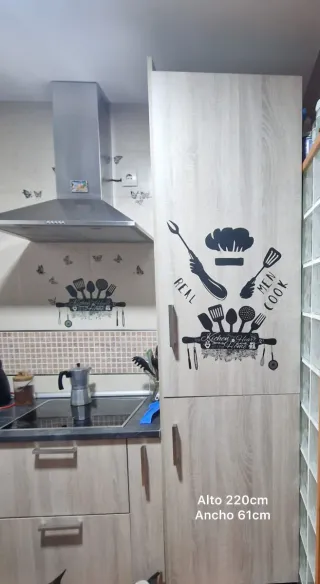 Muebles de cocina madera y metal fregadero y grifo