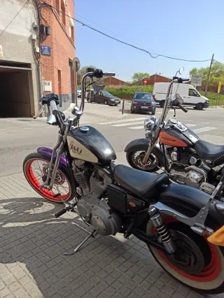 Harley-Davidson Cruiser Negra y Naranja