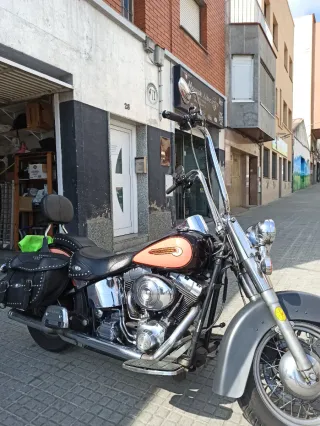 Harley-Davidson Cruiser Negra y Naranja