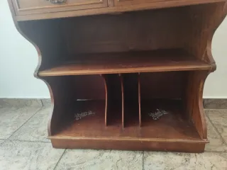 Mueble aparador vintage madera y mimbre