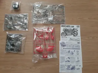 Modellino Tamiya Ducati 916