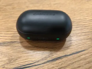 Auriculares Samsung SM-R140 Negros