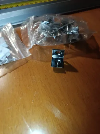 (04) Tiras de aluminio para luces LED