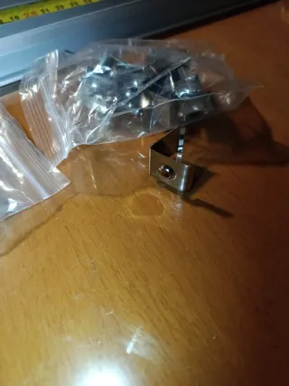 (04) Tiras de aluminio para luces LED