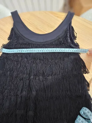 Vestido negro estilo Charleston con flecos H&M