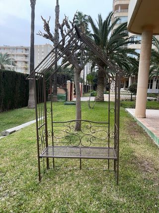 Banco de jardín decorativo de hierro