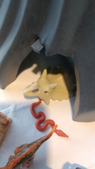 Playmobil Isla volcánica con T-Rex Ref. 70327