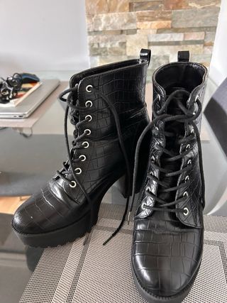Botines negros talla 39