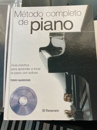 Piano Digital Yamaha Clavinova CLP-330 + Banqueta