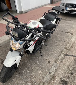 Honda CB500F A2 Naked Blanca y Roja
