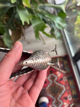 Pato de plata antiguo hecho a mano