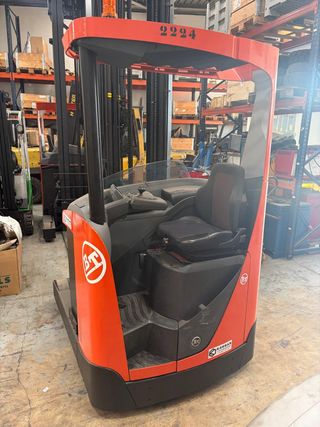 2224T - Retráctil BT RRE140 1400 kg