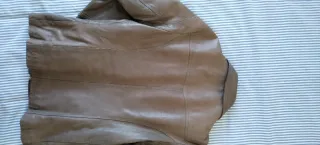 Cazadora de piel para mujer. Marrón verdoso.