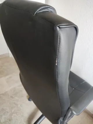 Silla de oficina negra