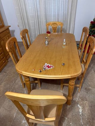 Mesa y Sillas de Comedor Madera