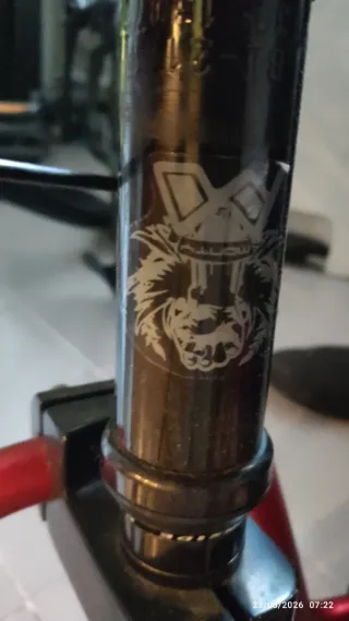 Bicicleta BMX Freestyle Negra Roja