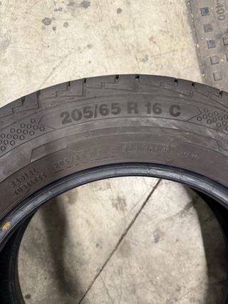 Neumático Continental 205/65 R16
