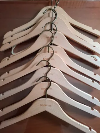 Perchas de madera Brownie (Pack 12)