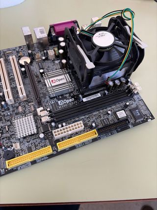 Placa Base AOpen con Procesador 2.88GHz y Ventilad
