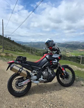 Aprilia Tuareg 660 Negra/Roja