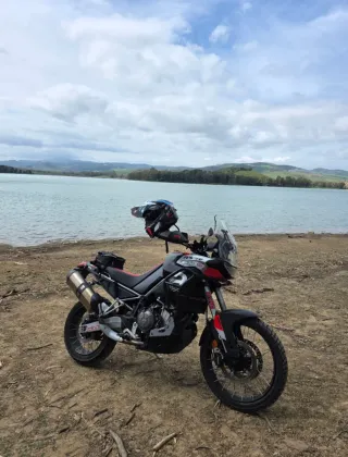Aprilia Tuareg 660 Negra/Roja