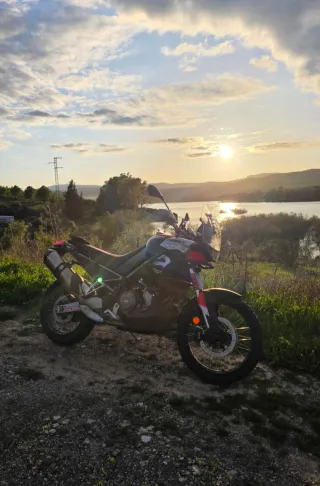 Aprilia Tuareg 660 Negra/Roja