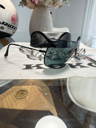 Gafas de sol Ray-Ban 3211 negras