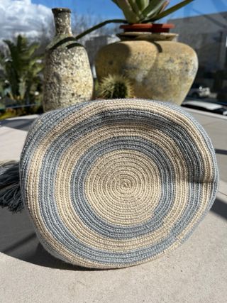 Bolso Wayuu Colombiano Azul y Crema